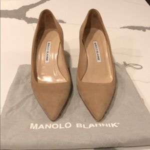 Manolo Blahnik kitten heel pumps
